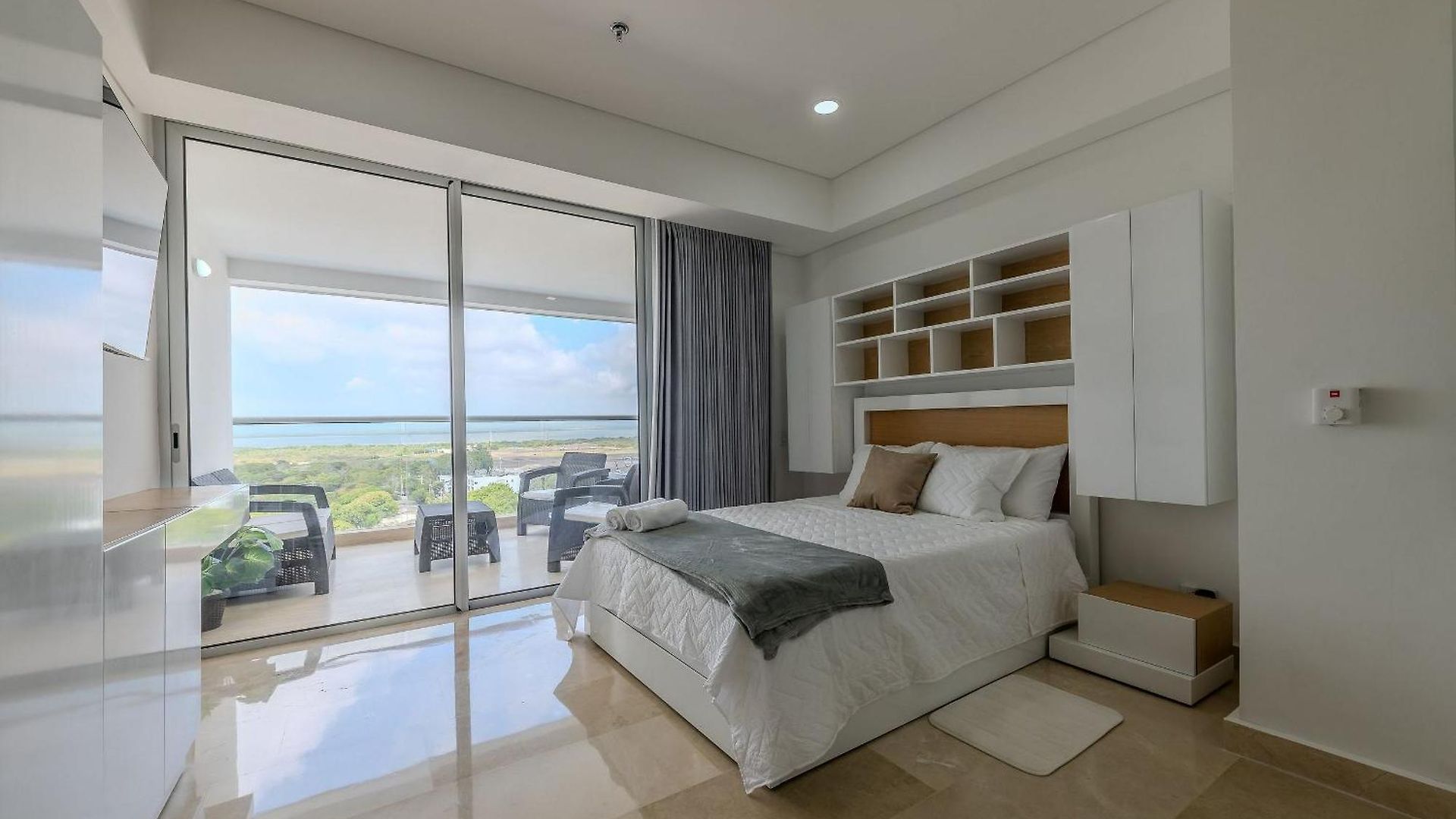 Hotel 1133 *